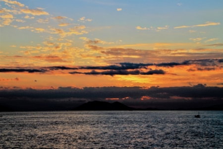 秋の夕焼け空の画像