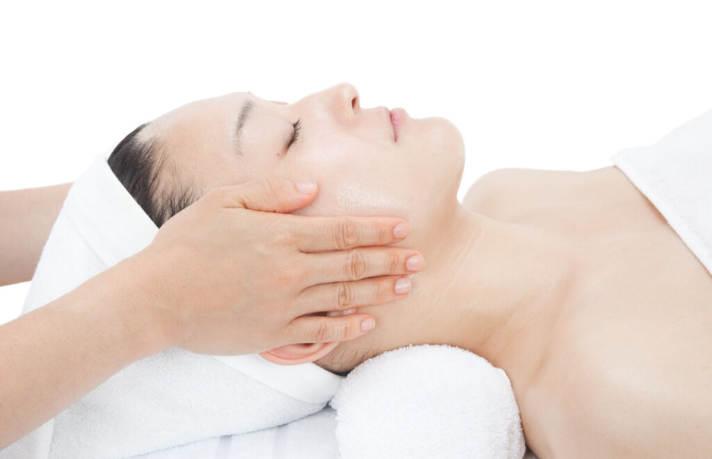 フェイシャルエステの様子